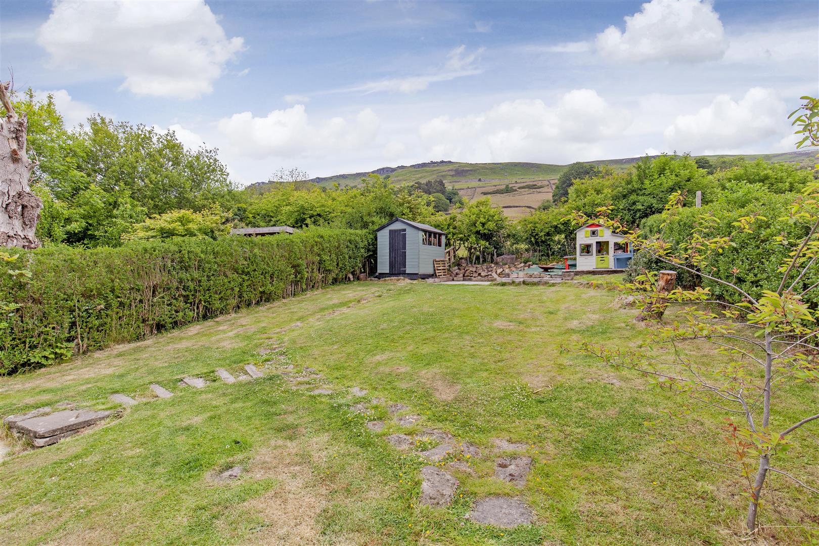 10, Greenhead Park, Bamford, Hope Valley, S33 0AS