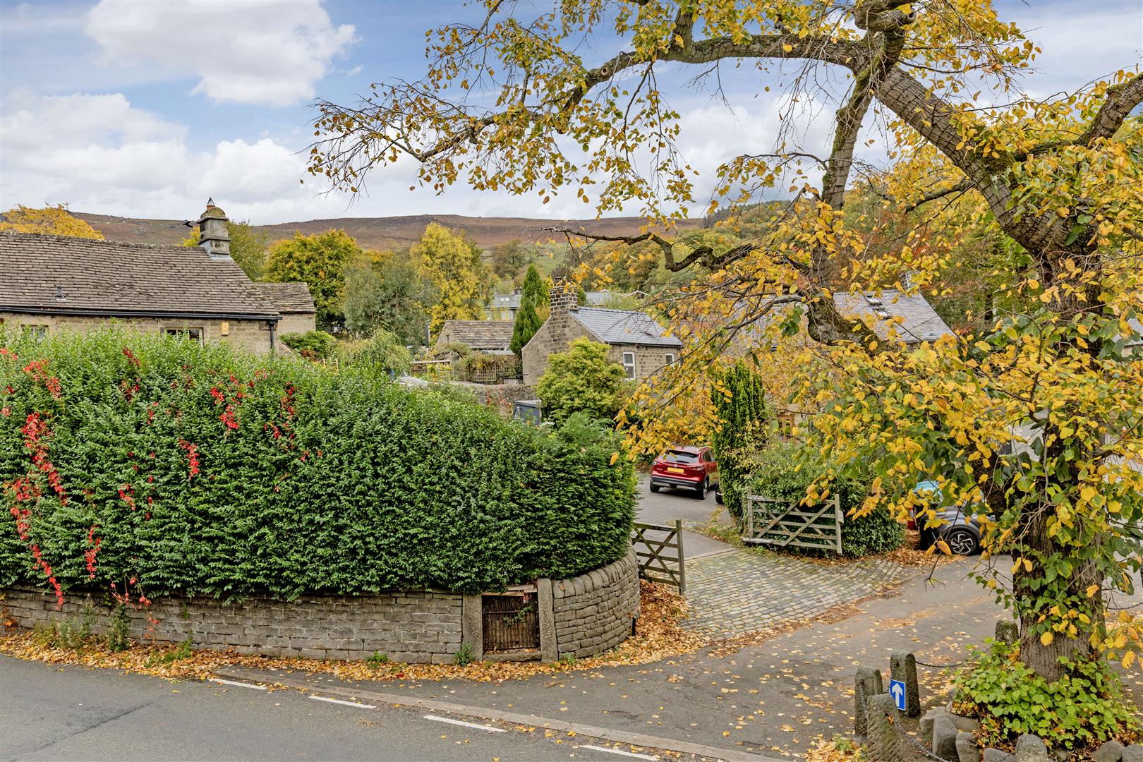 6 Old Post Office Row, Main Road, Bamford, Hope Valley, S33 0DY