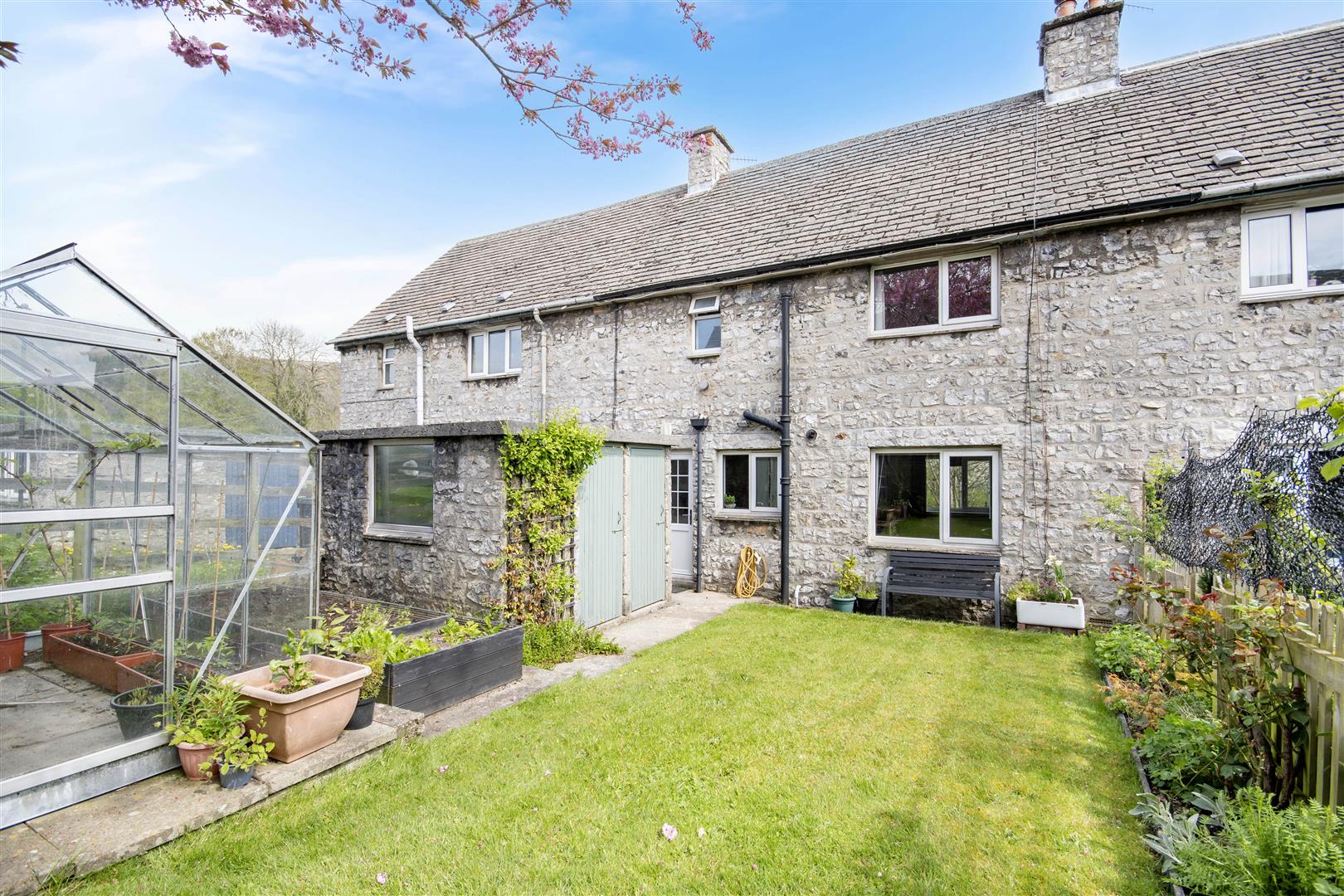 27, New Close, Eyam, Hope Valley, S32 5QX