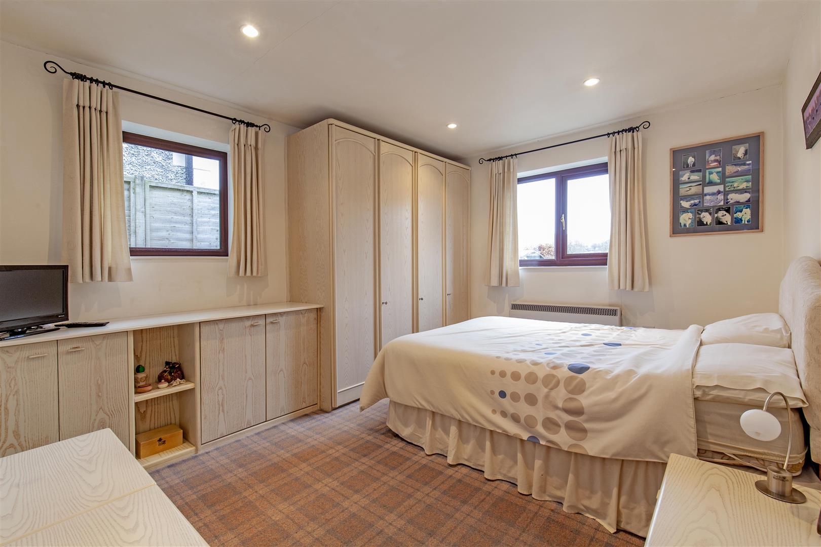 3, Fellview Close, Hathersage, Hope Valley, S32 1DS
