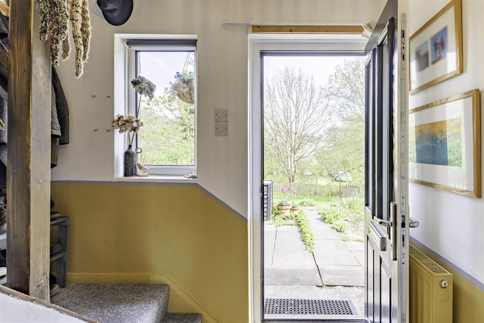 27, New Close, Eyam, Hope Valley, S32 5QX
