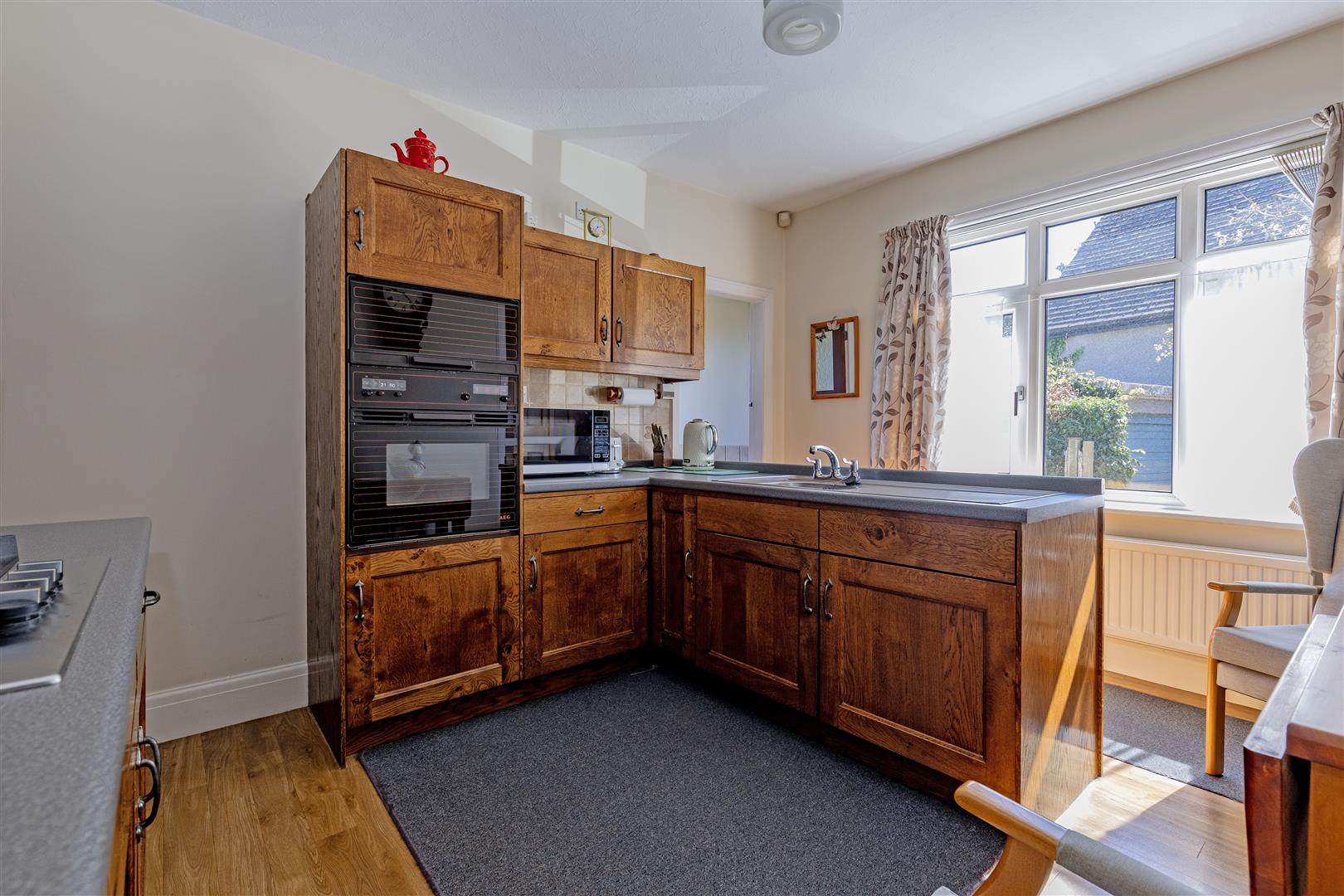 Glenhaven, Sherwood Avenue, Hope, Hope Valley, S33 6RQ