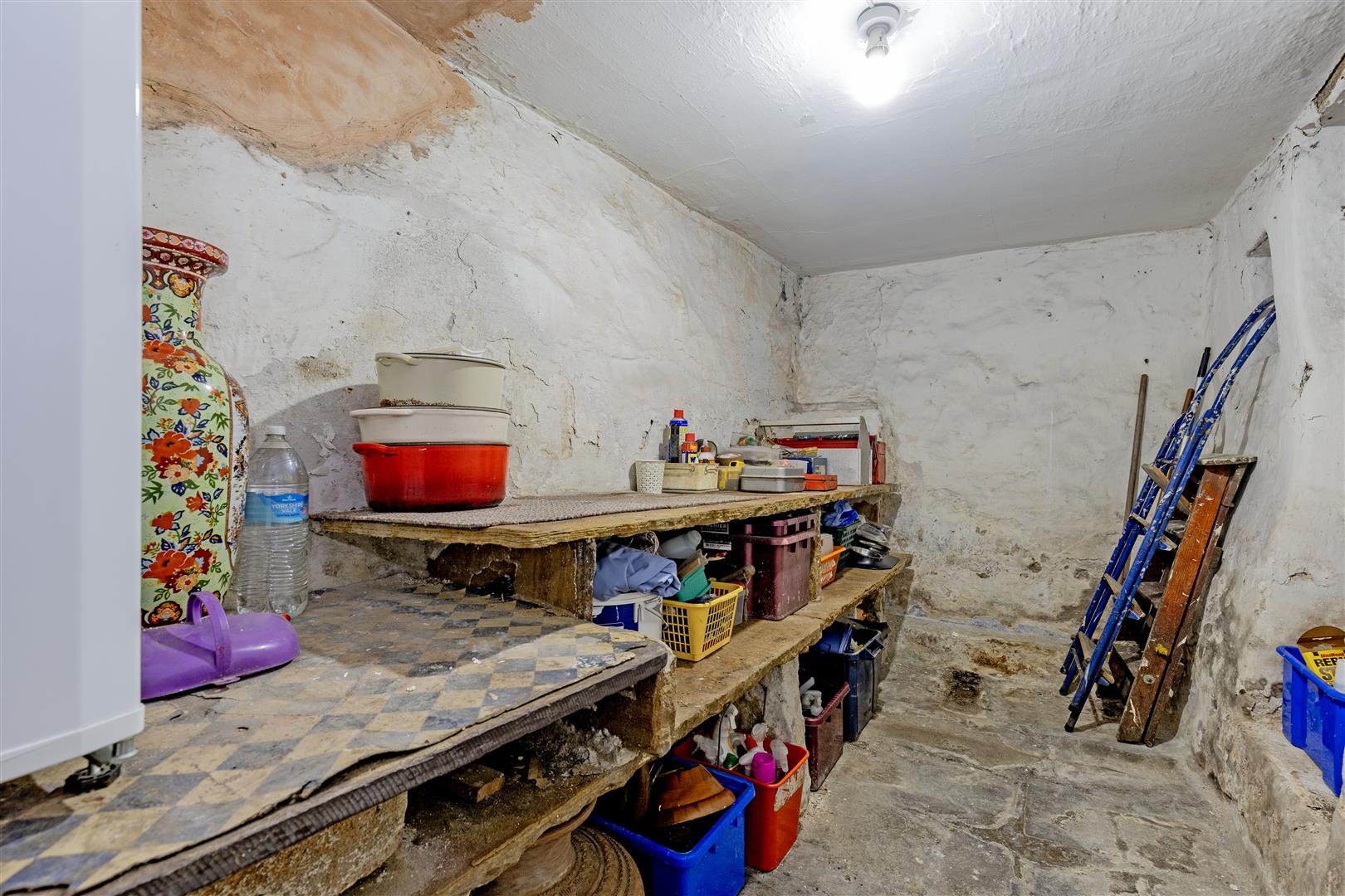 1 Millers Bank, School Lane, Hathersage, S32 1BZ