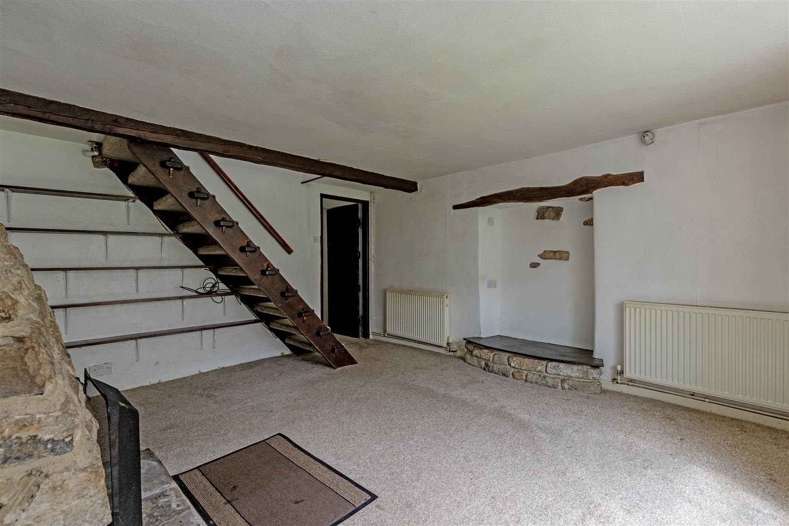 Eades End, Mill Bridge, Castleton, Hope Valley, S33 8WR