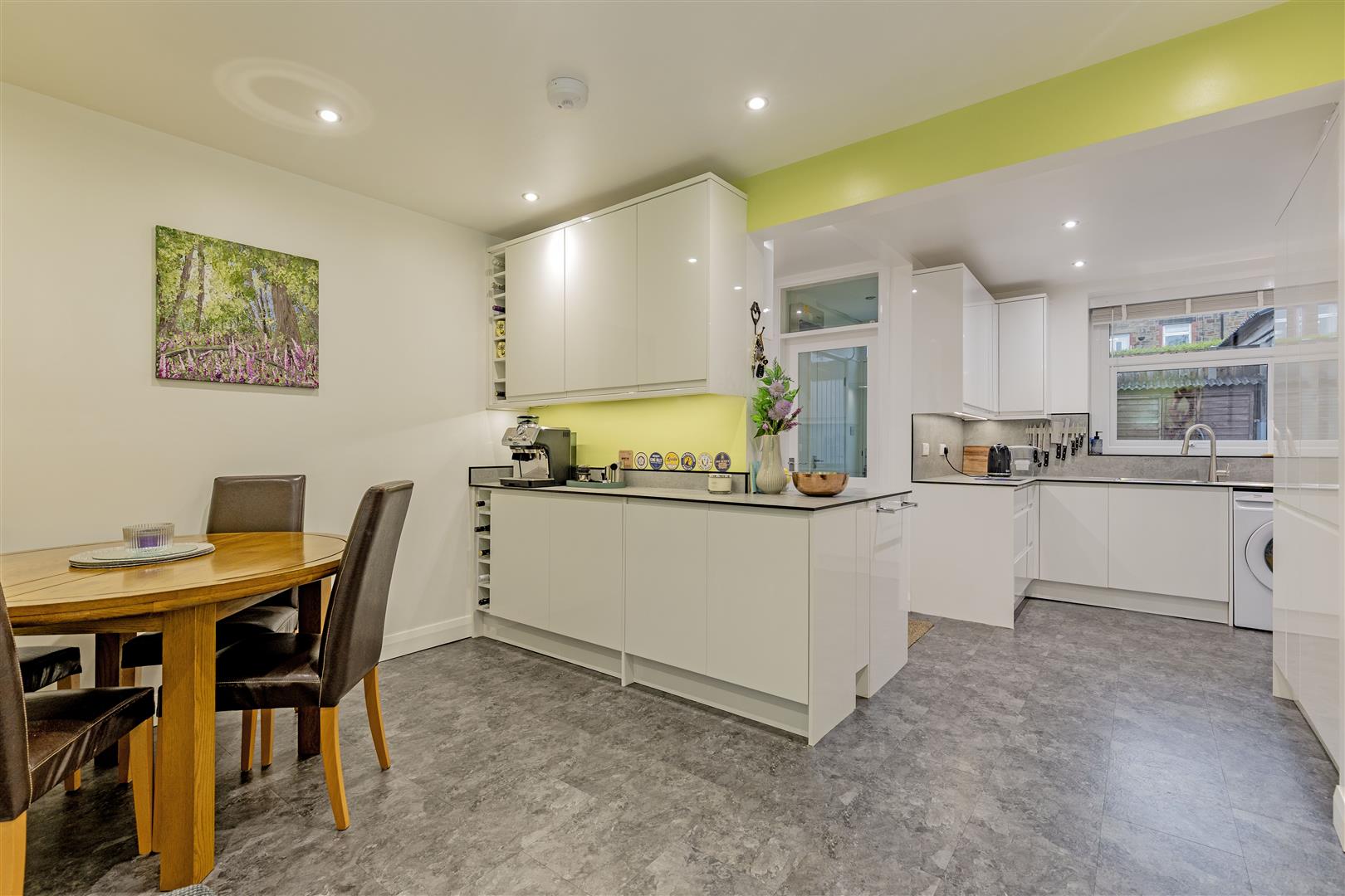 4, Greenhead Park, Bamford, Hope Valley, S33 0AS