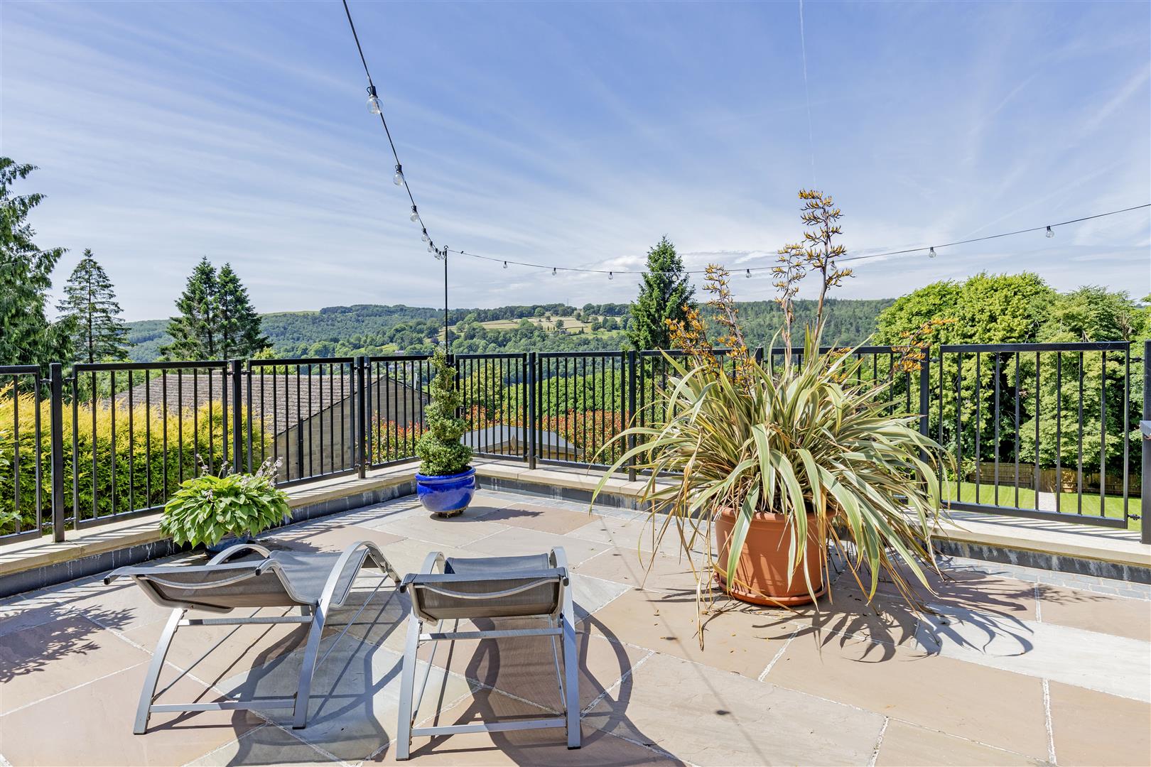 Cayley Lodge, Maynard Road, Grindleford, Hope Valley, S32 2JD