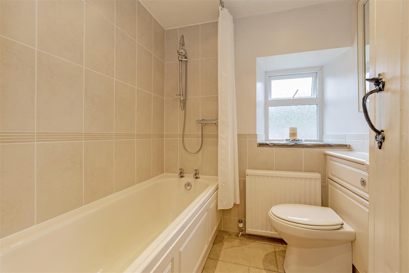 2 Millstone Cottages, The Dale, Hathersage, Hope Valley, S32 1AQ