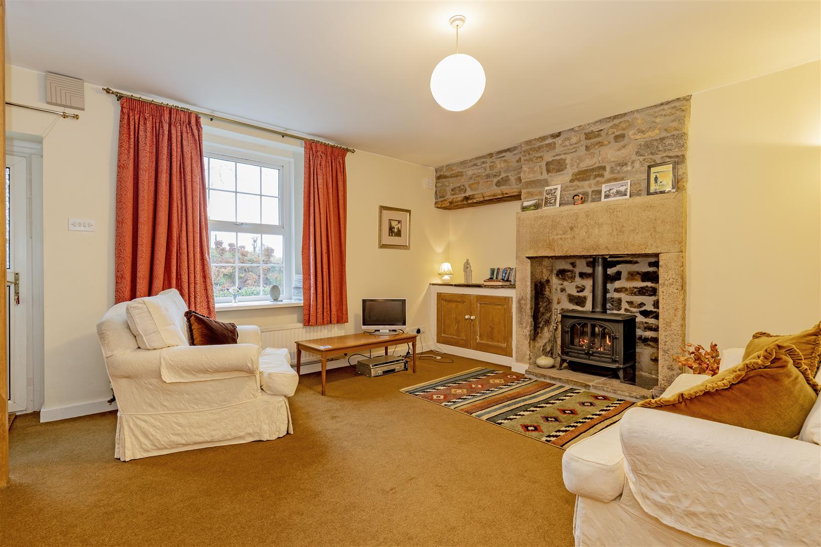 2 Millstone Cottages, The Dale, Hathersage, Hope Valley, S32 1AQ