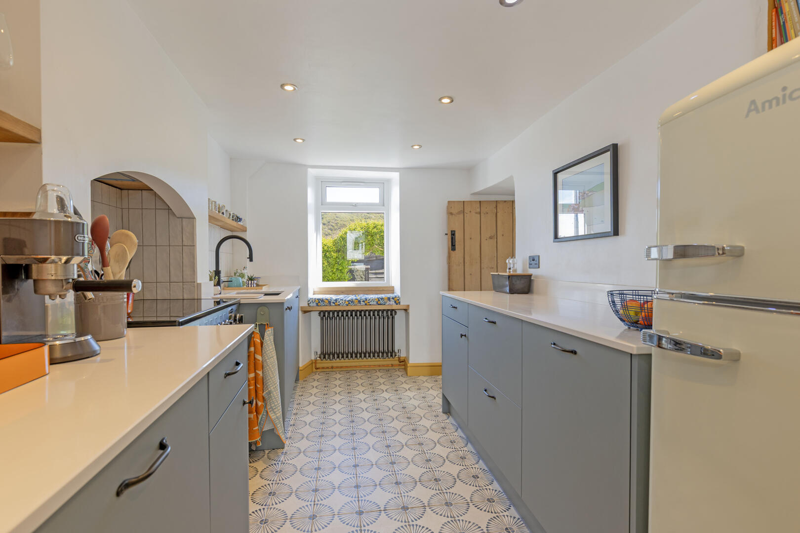 Mountain View, Far Hill, Bradwell, Hope Valley, S33 9HR