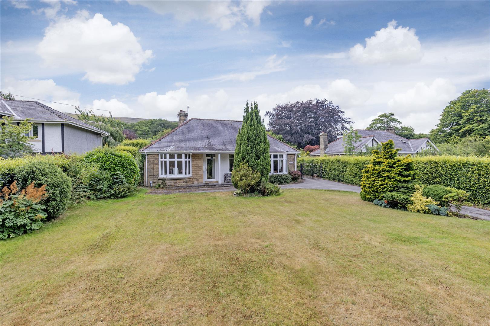Larchfield, Mytham Bridge, Bamford, Hope Valley, S33 0EA