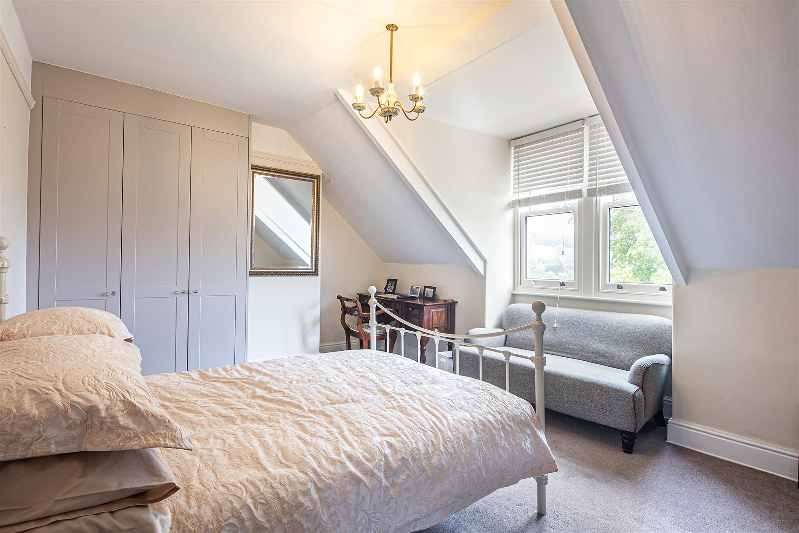 3, Park Edge, Hathersage, Hope Valley, S32 1BS