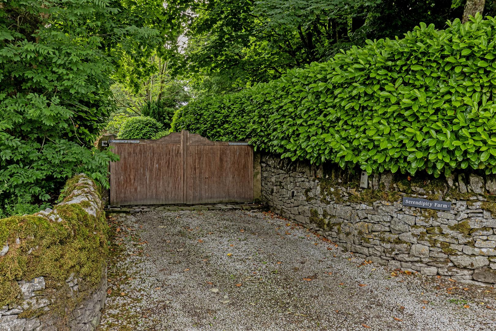 Serendipity Farm, Bradshaw Lane, Foolow, Hope Valley, S32 5QR