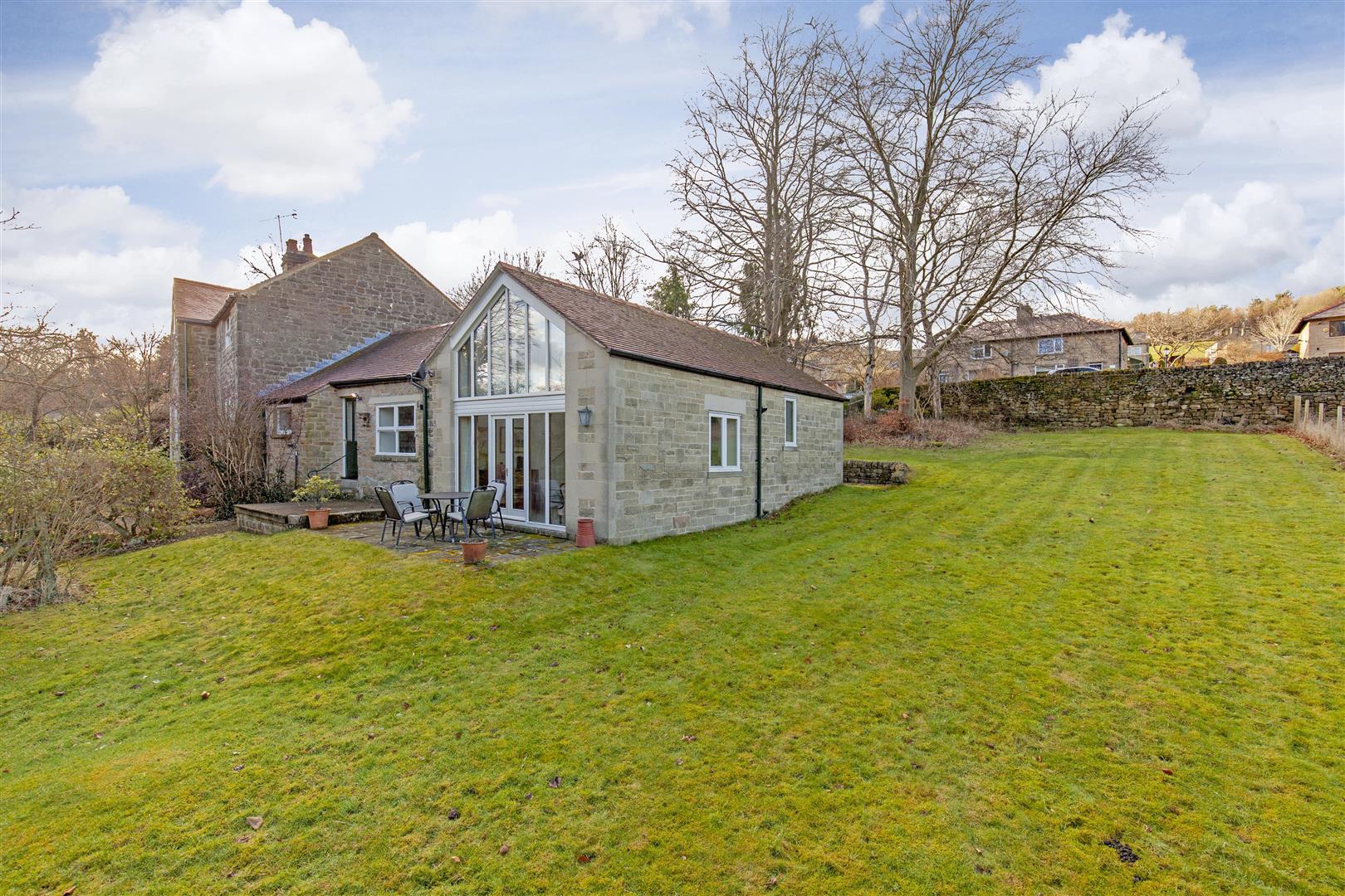 Heywood House, Main Road, Grindleford, Hope Valley, S32 2JN