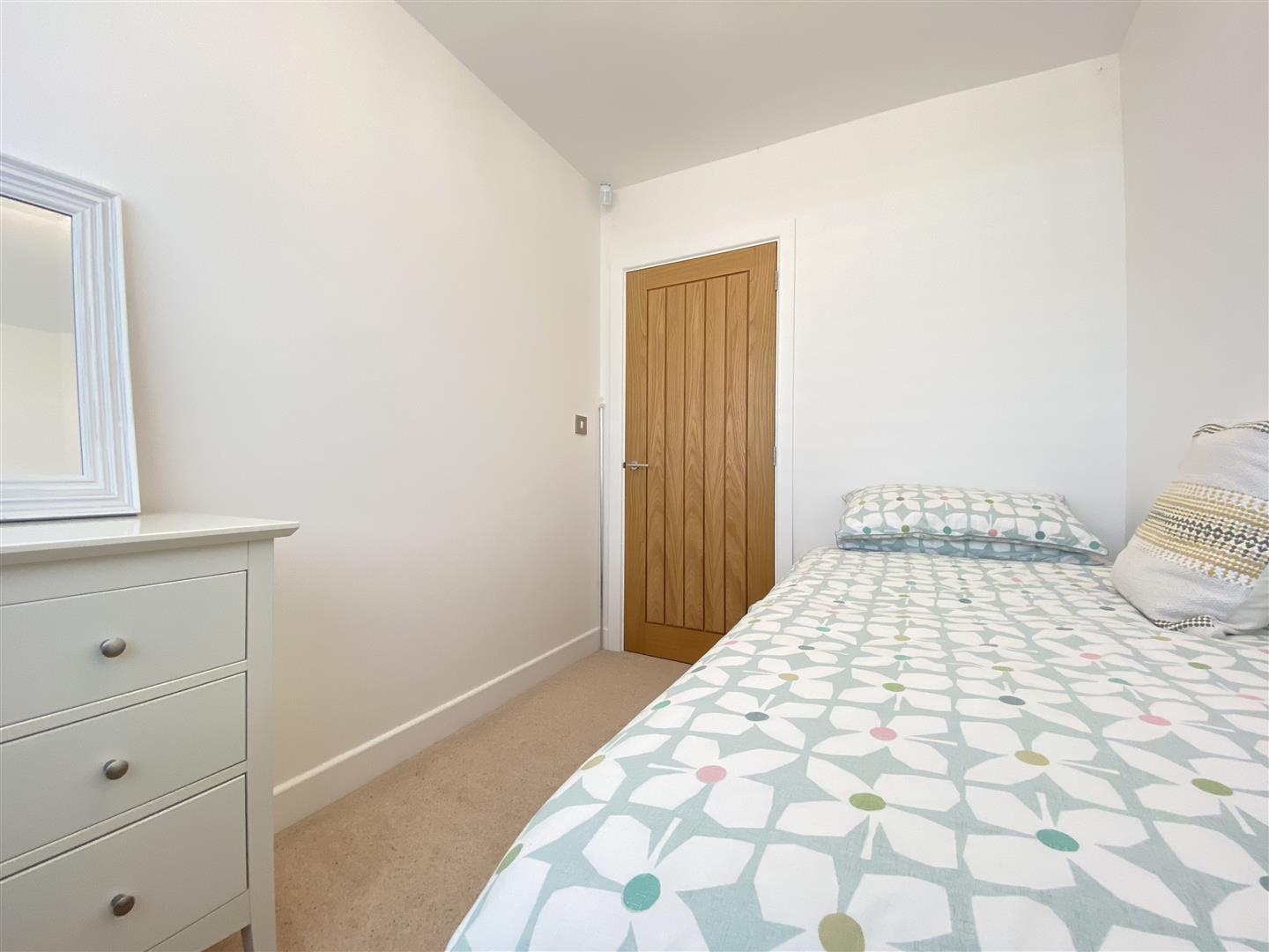 Ty Bryn, West Lees Road, Bamford, Hope Valley, S33 0BT
