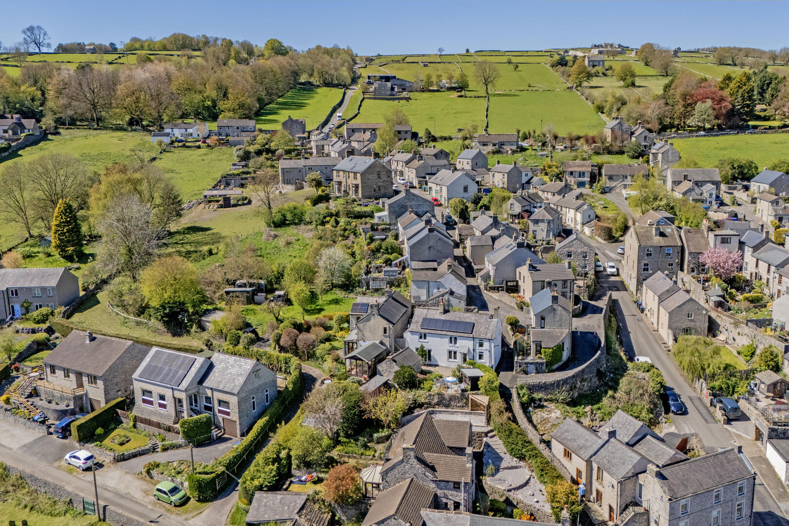 Mountain View, Far Hill, Bradwell, Hope Valley, S33 9HR