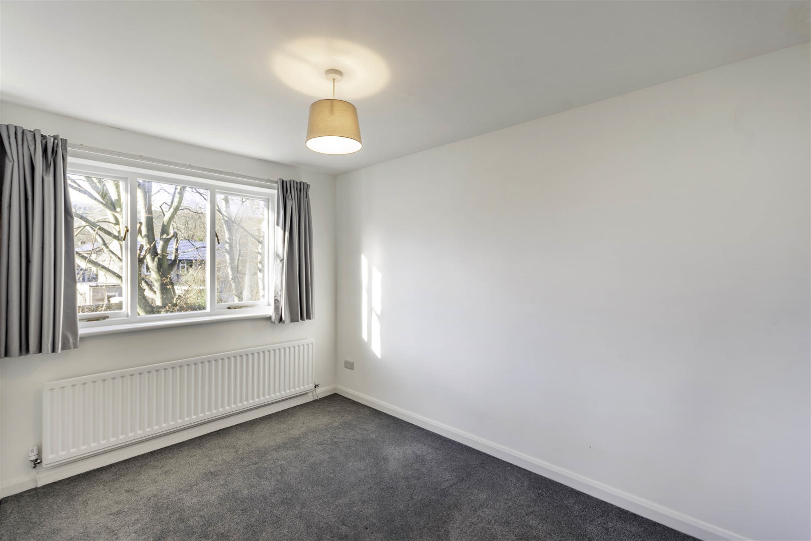 1, Cornmill Close, Calver, Hope Valley, S32 3XZ