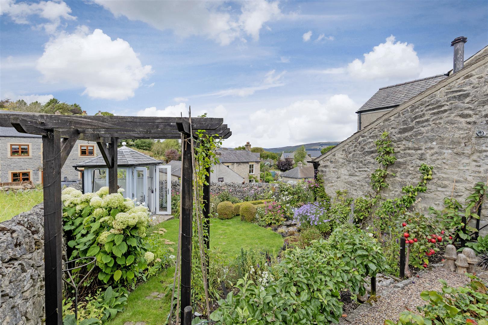 Oldfield Cottage, 56 Hill Head, Bradwell, Hope Valley, S33 9HY