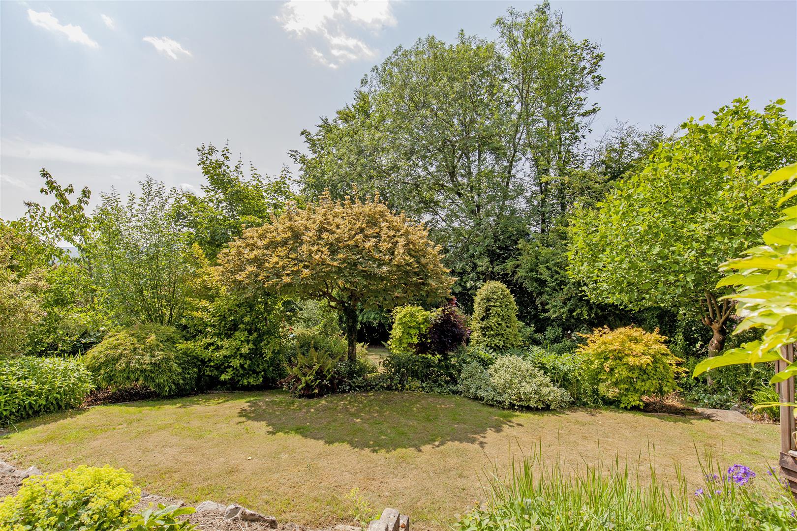 Pax, 5 Derwent Lane, Hathersage, Hope Valley, S32 1AS