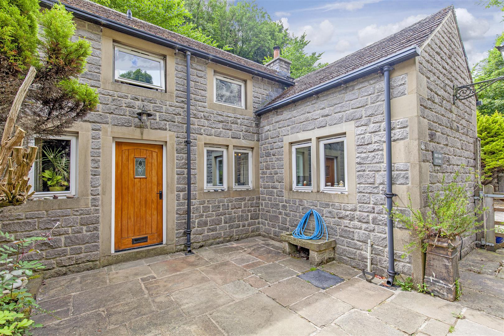 Rock View Cottage, The Dale, Stoney Middleton, Hope Valley, S32 4TF