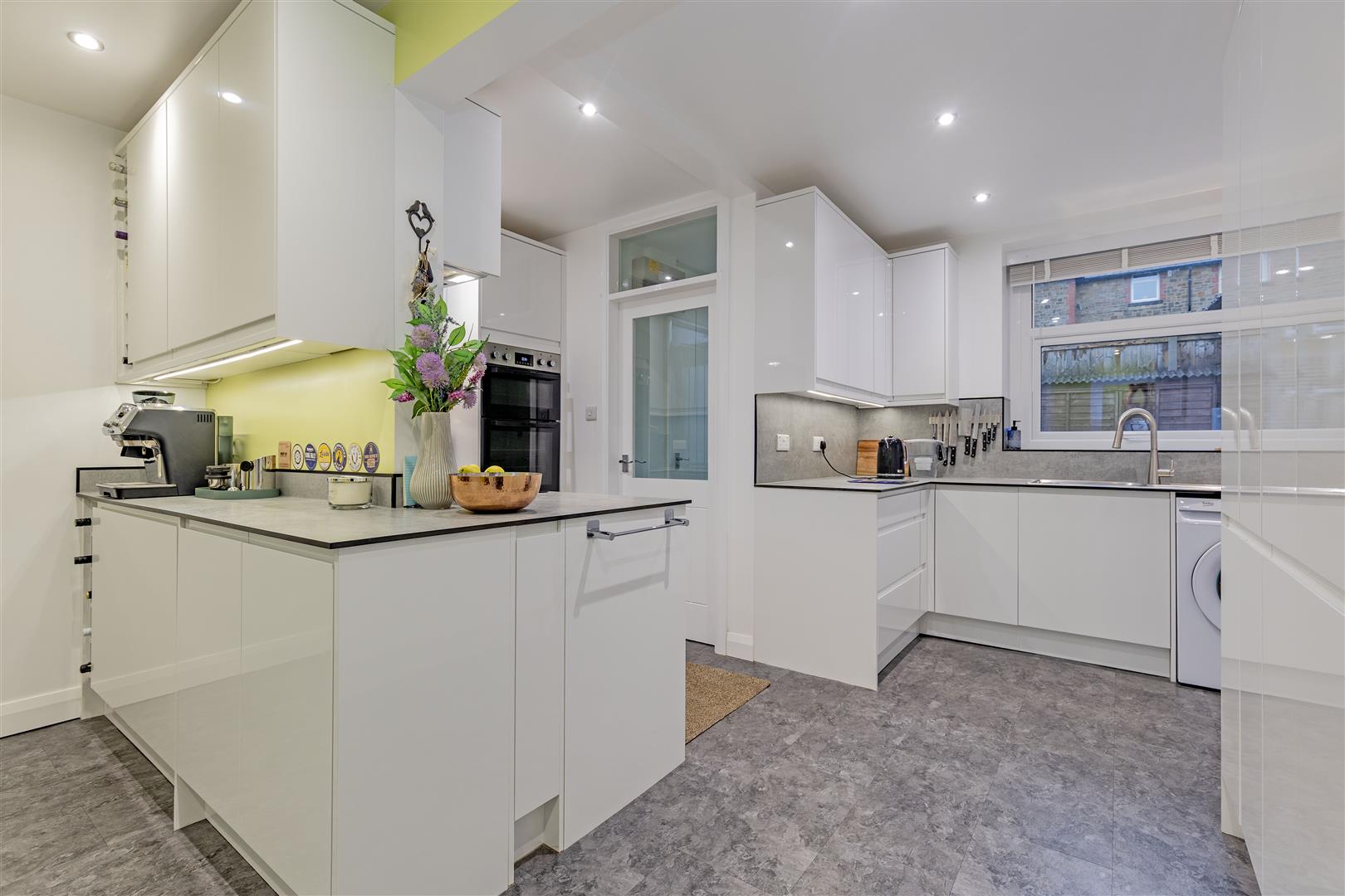 4, Greenhead Park, Bamford, Hope Valley, S33 0AS