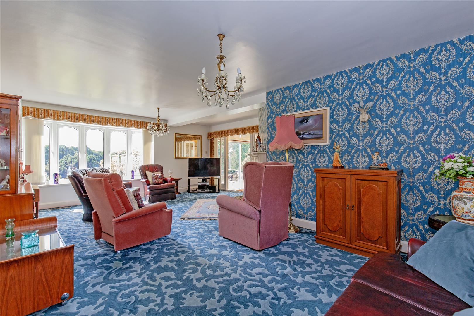 Strebor House, 4 St. Helens Croft, Grindleford, Hope Valley, S32 2JG