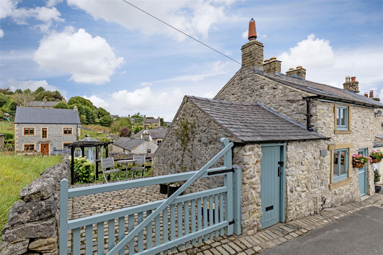 Oldfield Cottage, 56 Hill Head, Bradwell, Hope Valley, S33 9HY