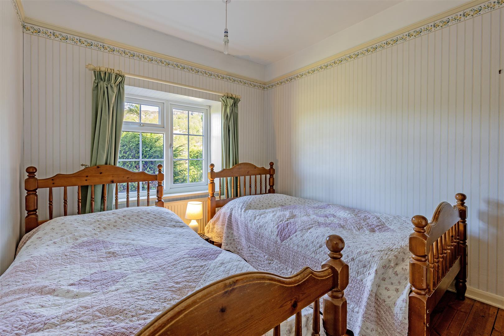 Warren Cottage, The Green, Curbar, Hope Valley, S32 3YH