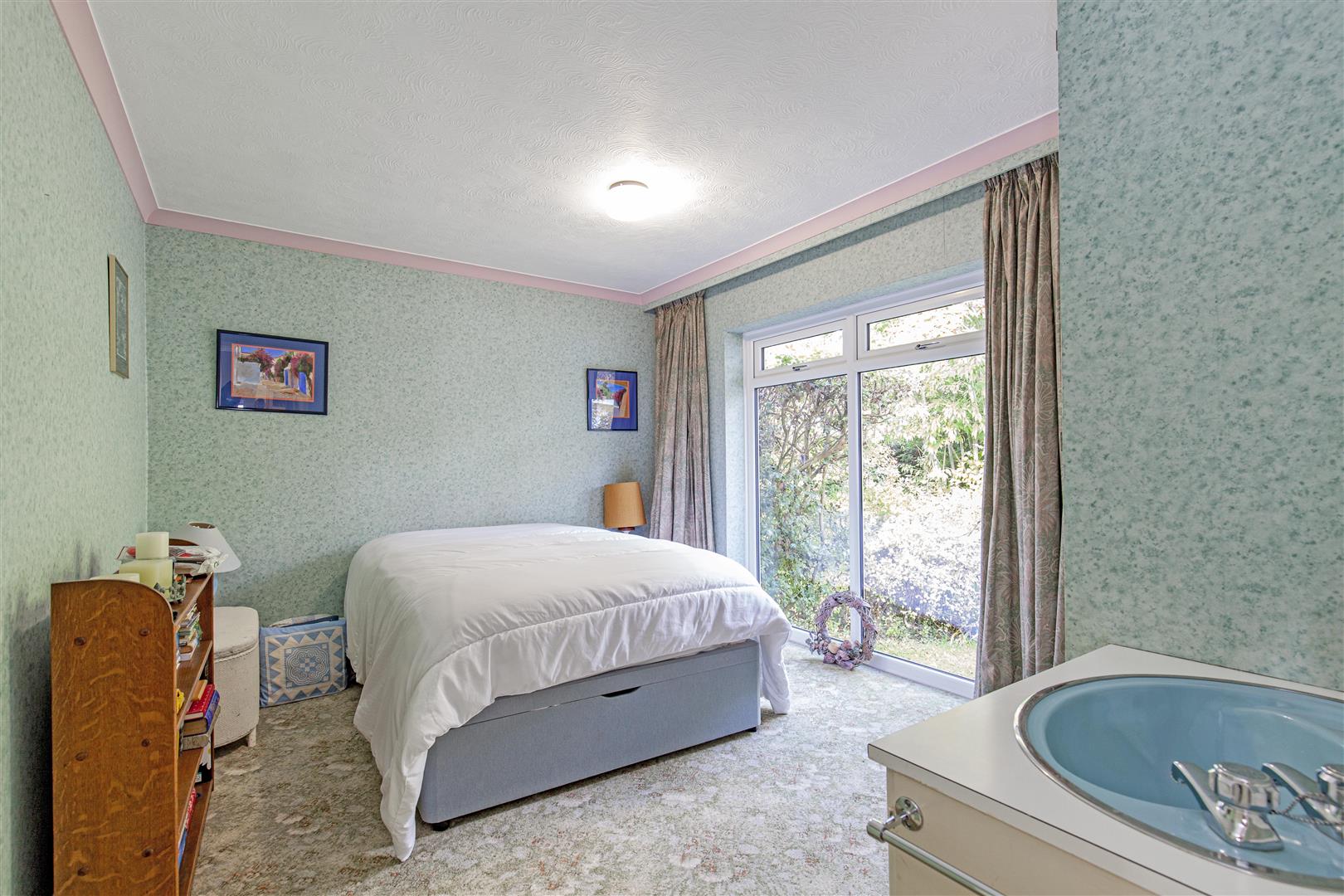 Heatherfield, Bar Road, Curbar, Hope Valley, S32 3YB