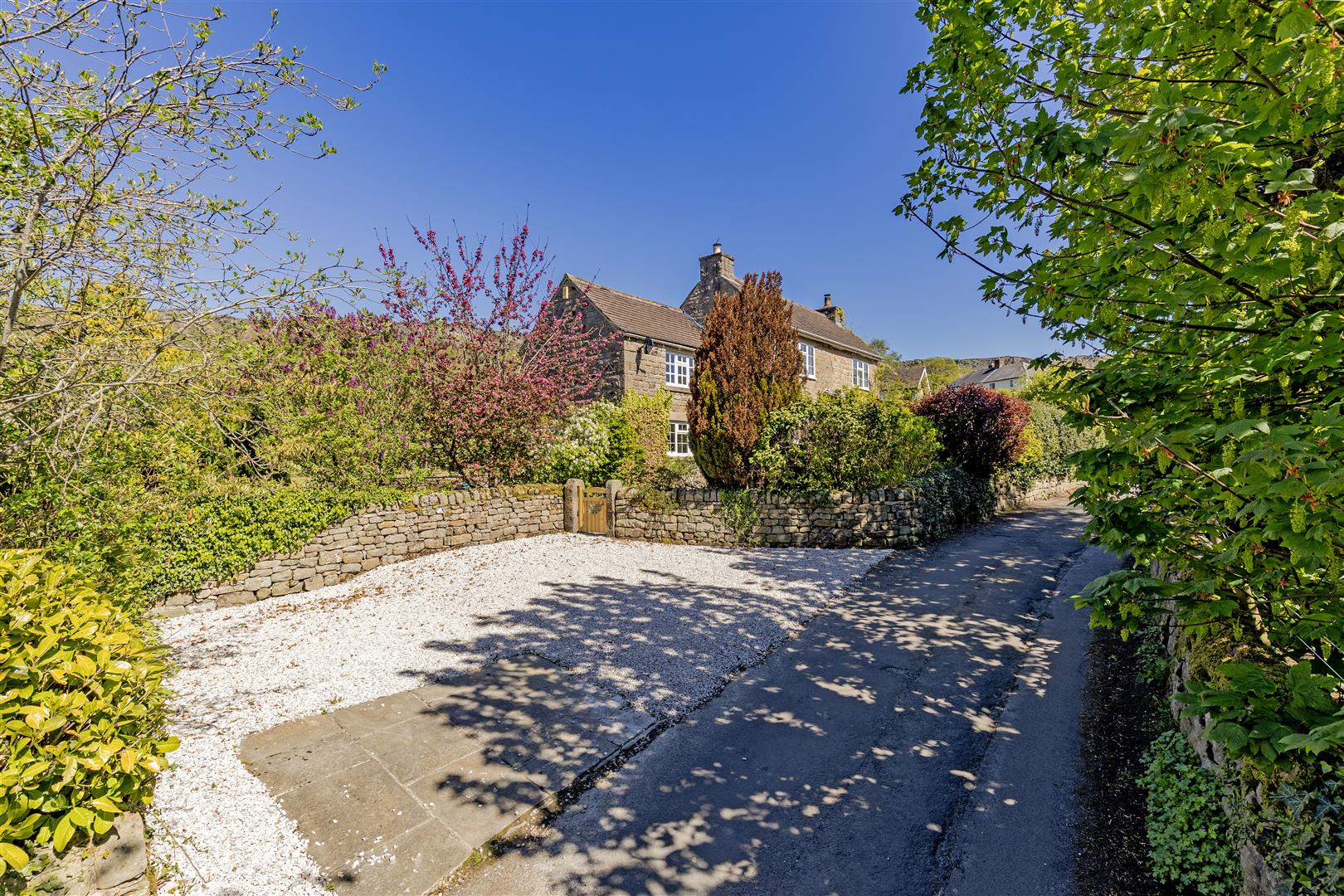 Warren Cottage, The Green, Curbar, Hope Valley, S32 3YH