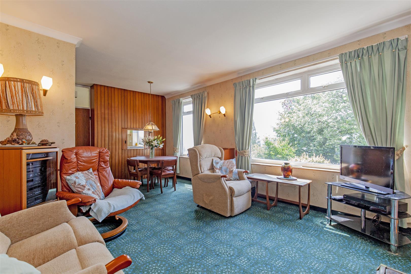 Pax, 5 Derwent Lane, Hathersage, Hope Valley, S32 1AS