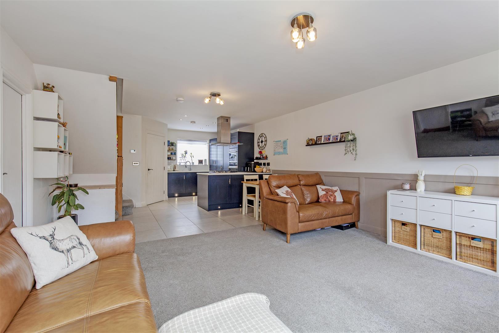 28, Swift Close, Bradwell, Hope valley, S33 9AE