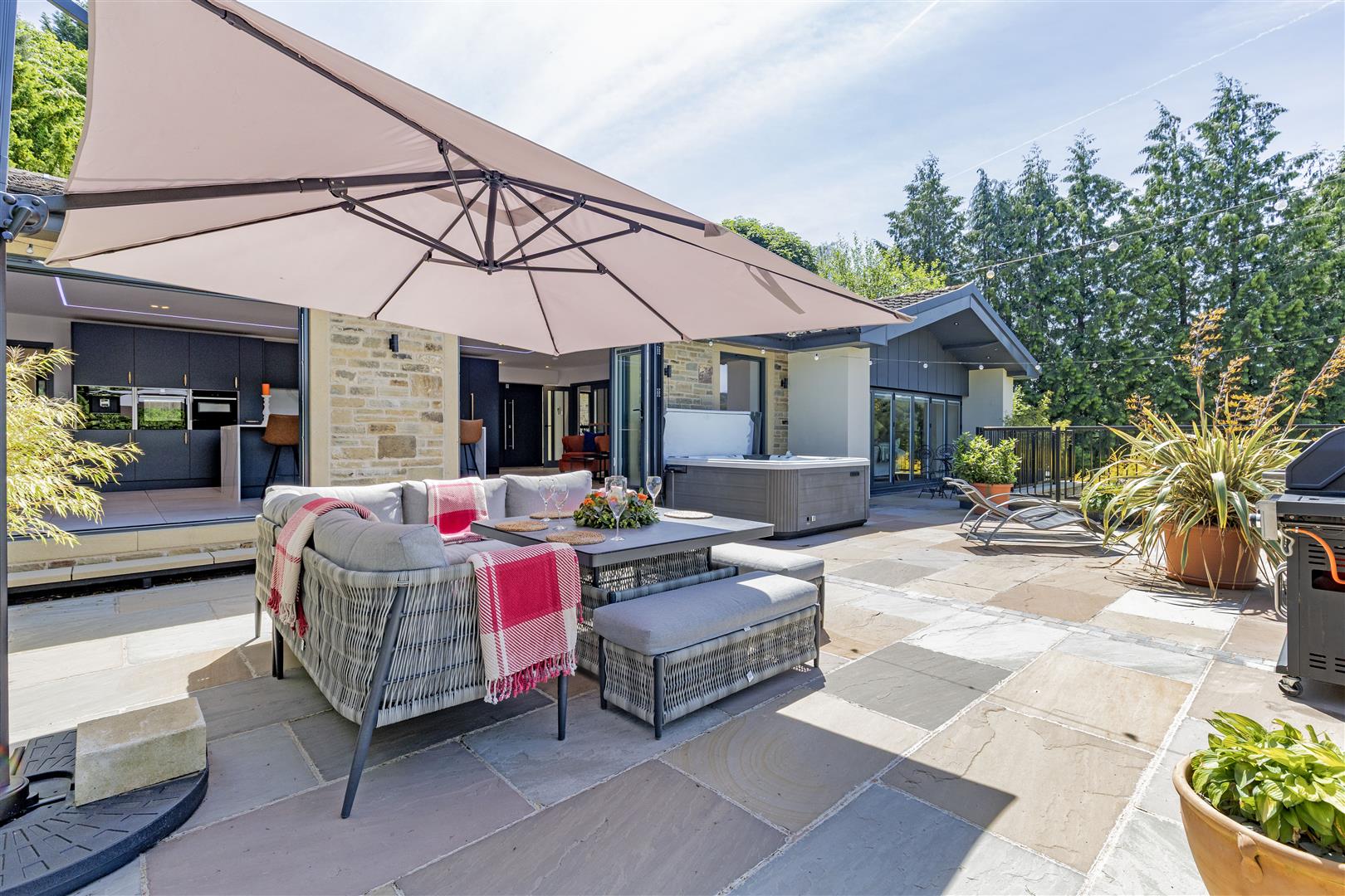 Cayley Lodge, Maynard Road, Grindleford, Hope Valley, S32 2JD