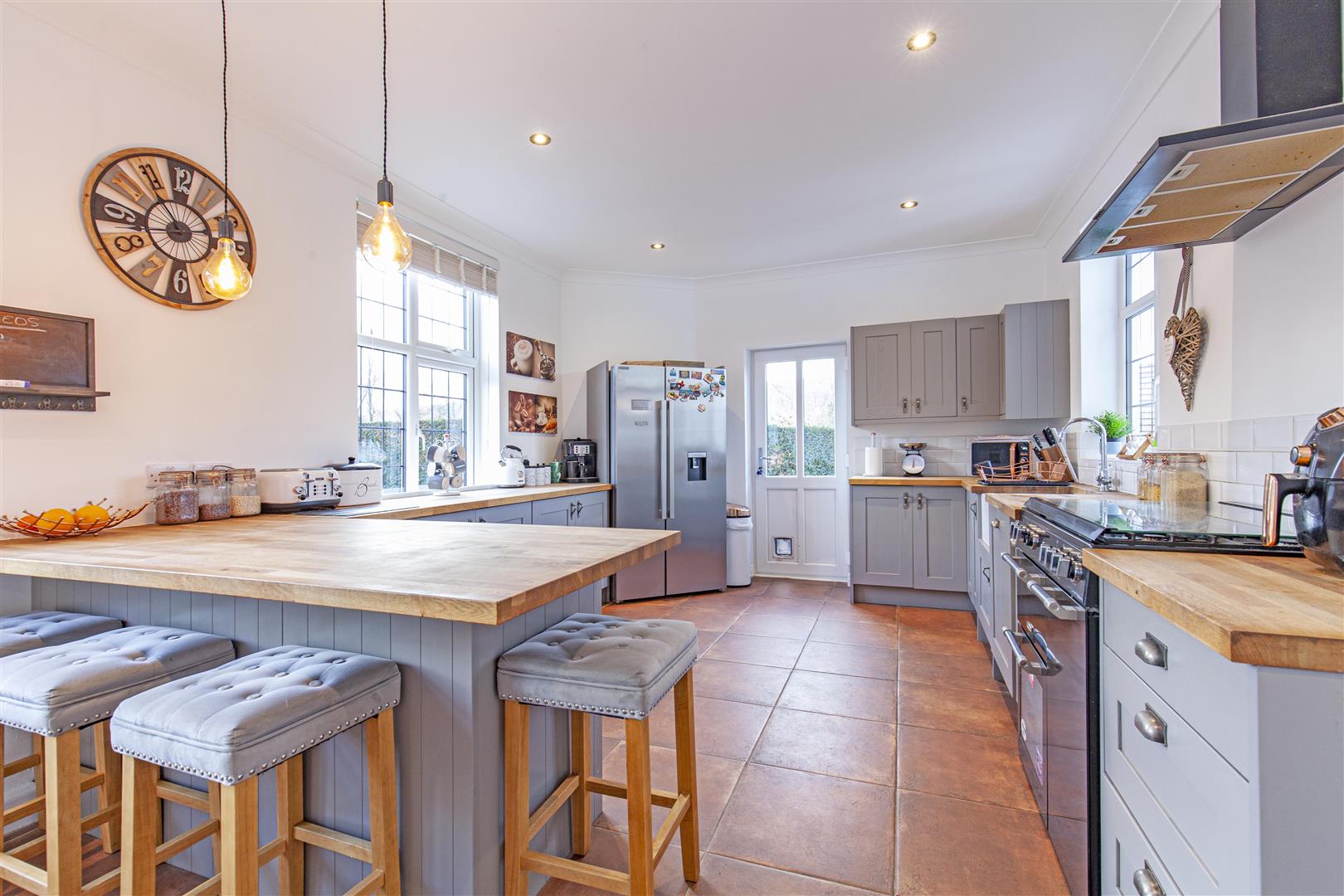 Larkrise, Saltergate Lane, Bamford, Hope Valley, S33 0BE