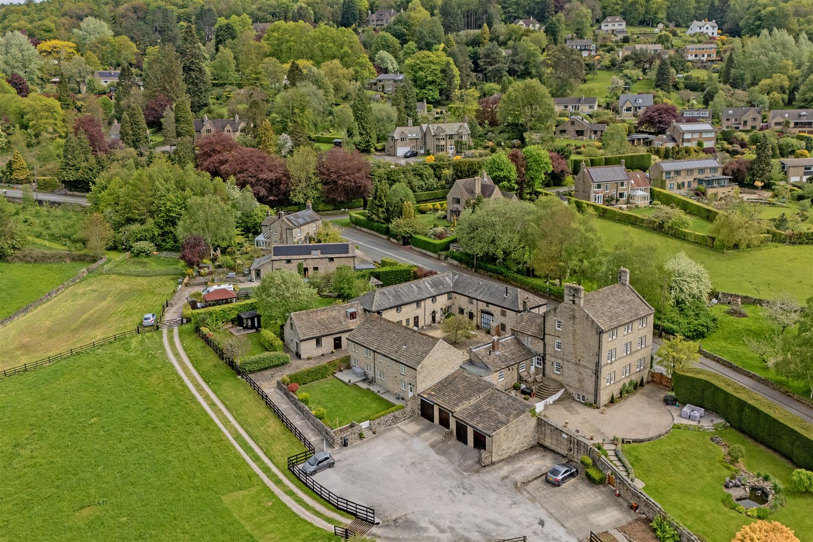 Knowle Cottage, Padley Mews, Main Road, Grindleford, Hope Valley, S32 2HE