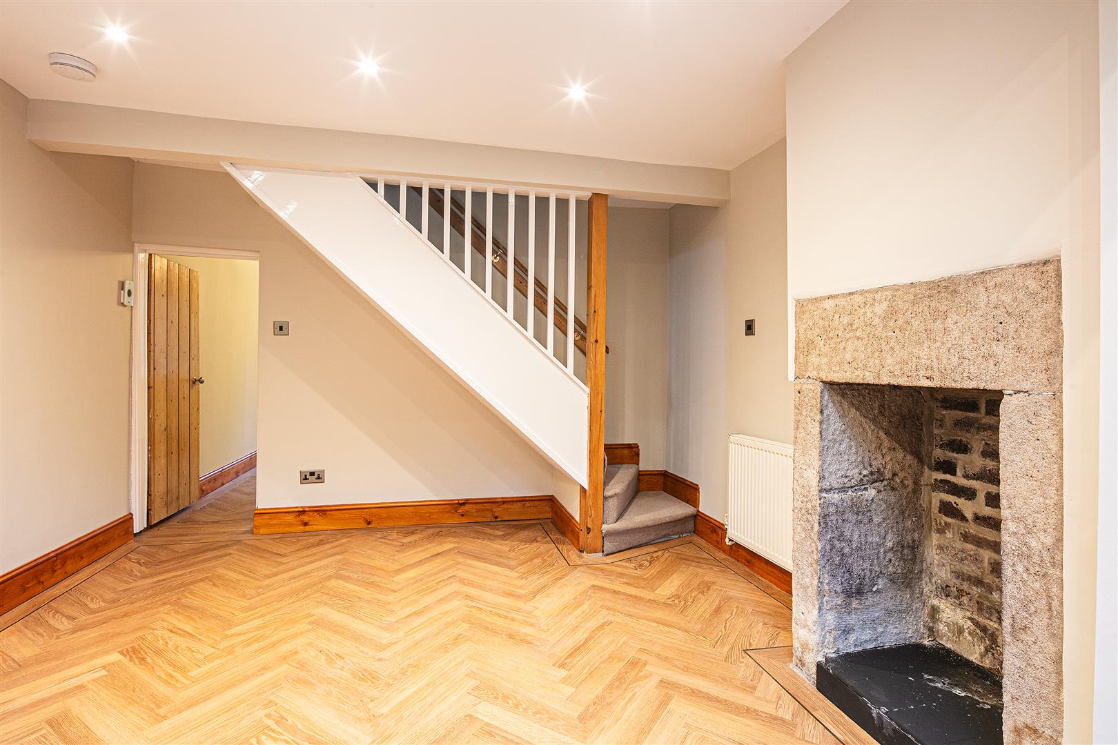 1, Brookside Cottage, Nether End, Baslow, Bakewell, DE45 1SR