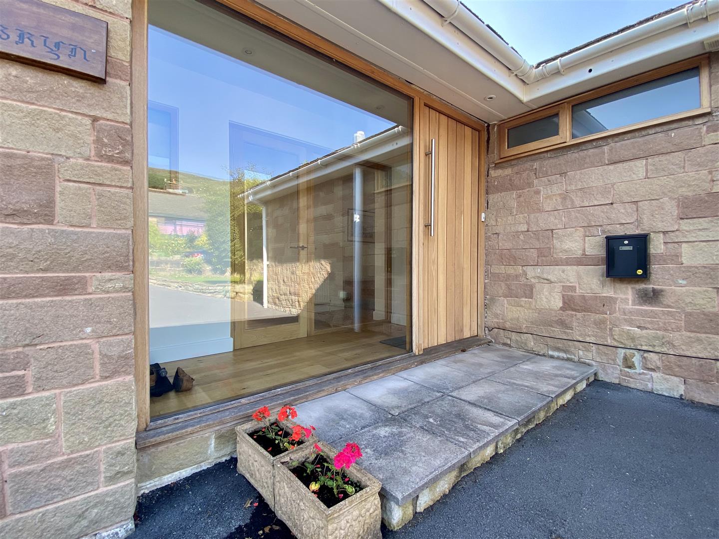 Ty Bryn, West Lees Road, Bamford, Hope Valley, S33 0BT