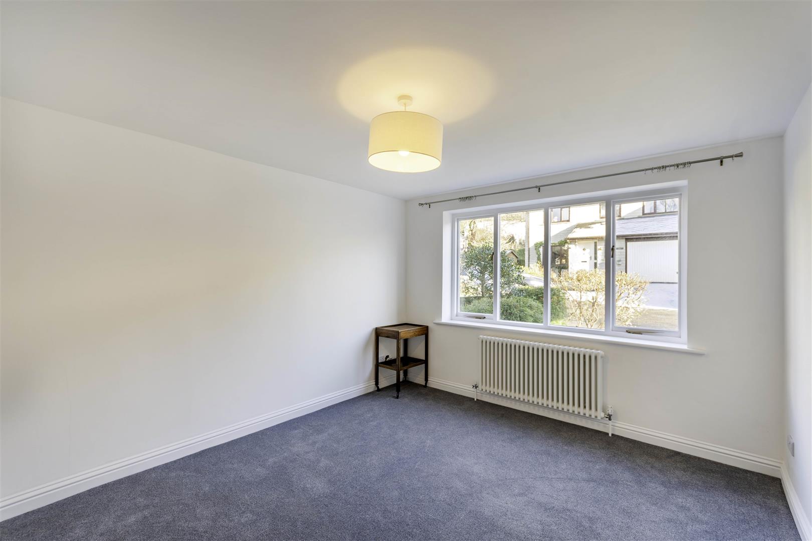 1, Cornmill Close, Calver, Hope Valley, S32 3XZ