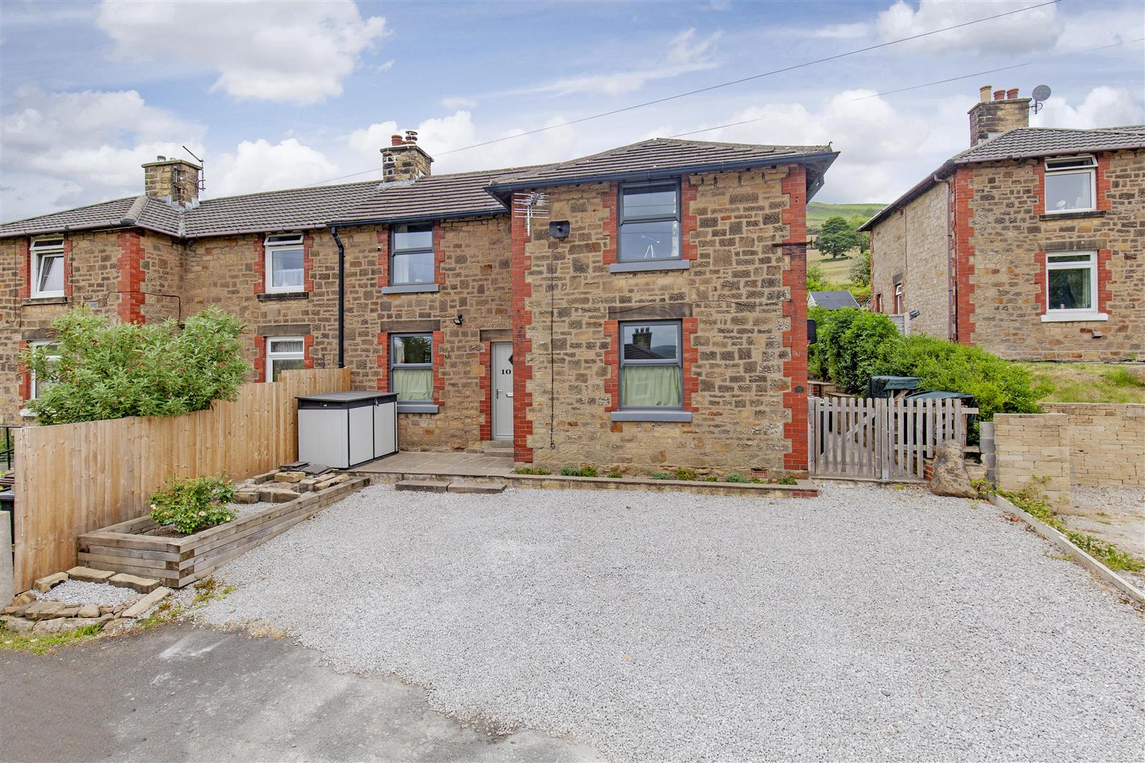 10, Greenhead Park, Bamford, Hope Valley, S33 0AS