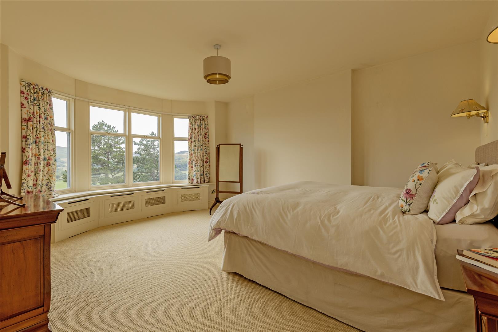 Cotefield, Sheffield Road, Hathersage, Hope Valley, S32 1DA