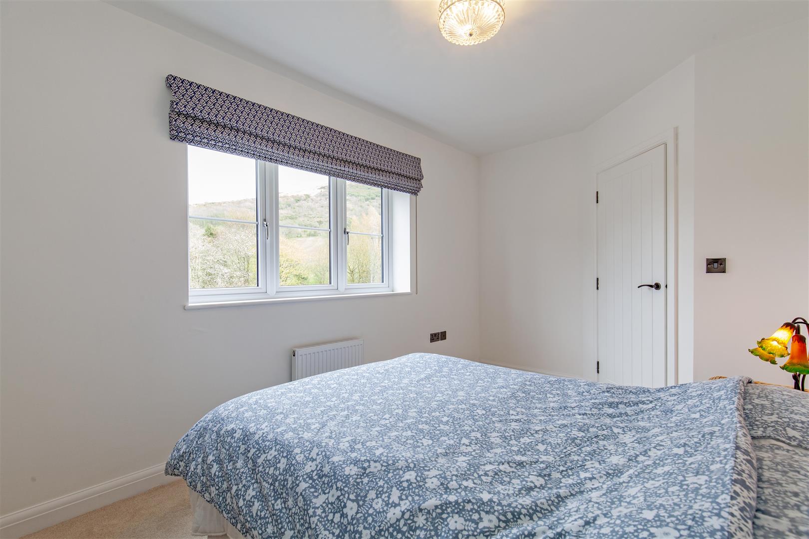 17, Swift Close, Bradwell, Hope Valley, S33 9AE