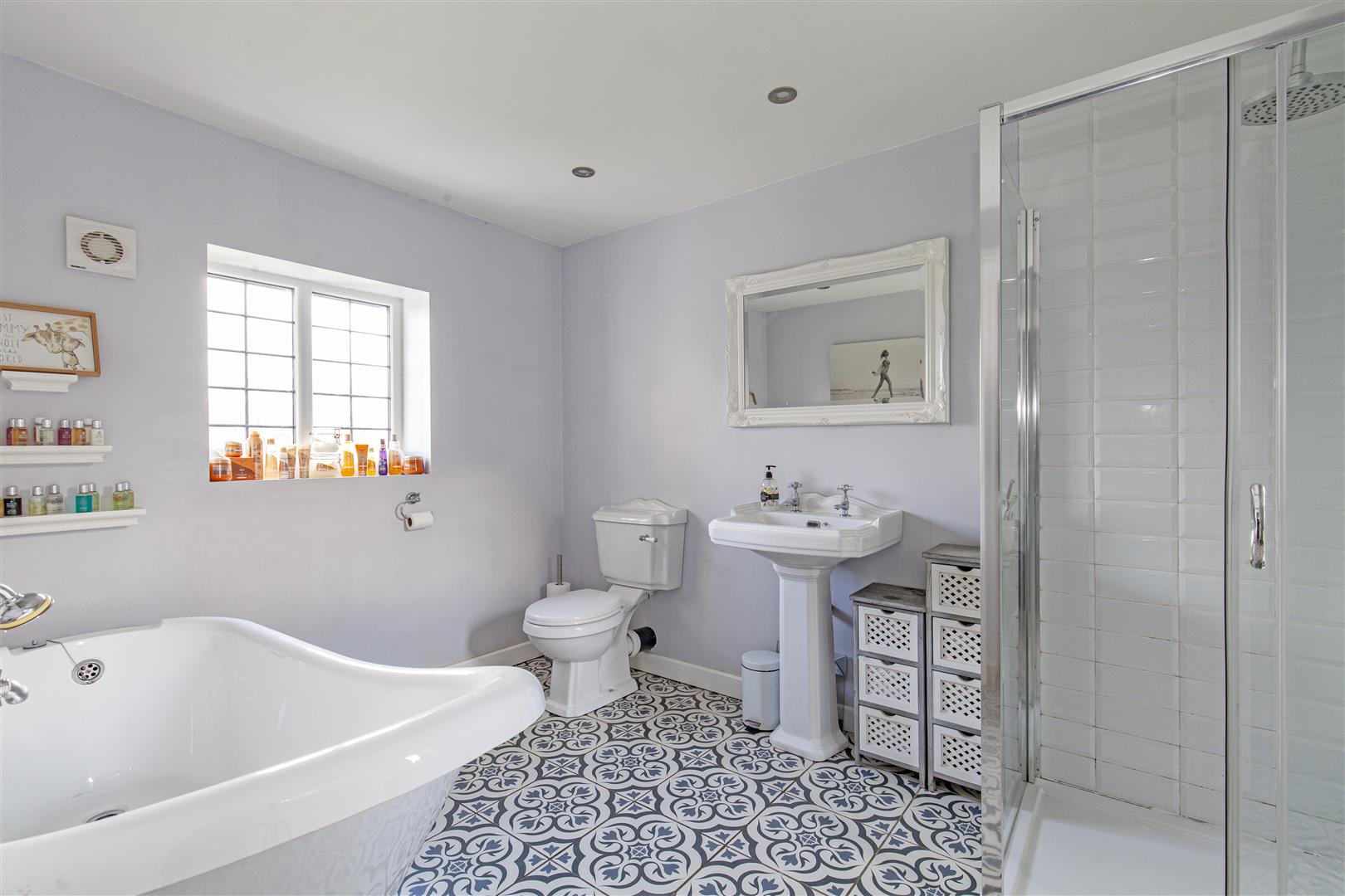 Larkrise, Saltergate Lane, Bamford, Hope Valley, S33 0BE