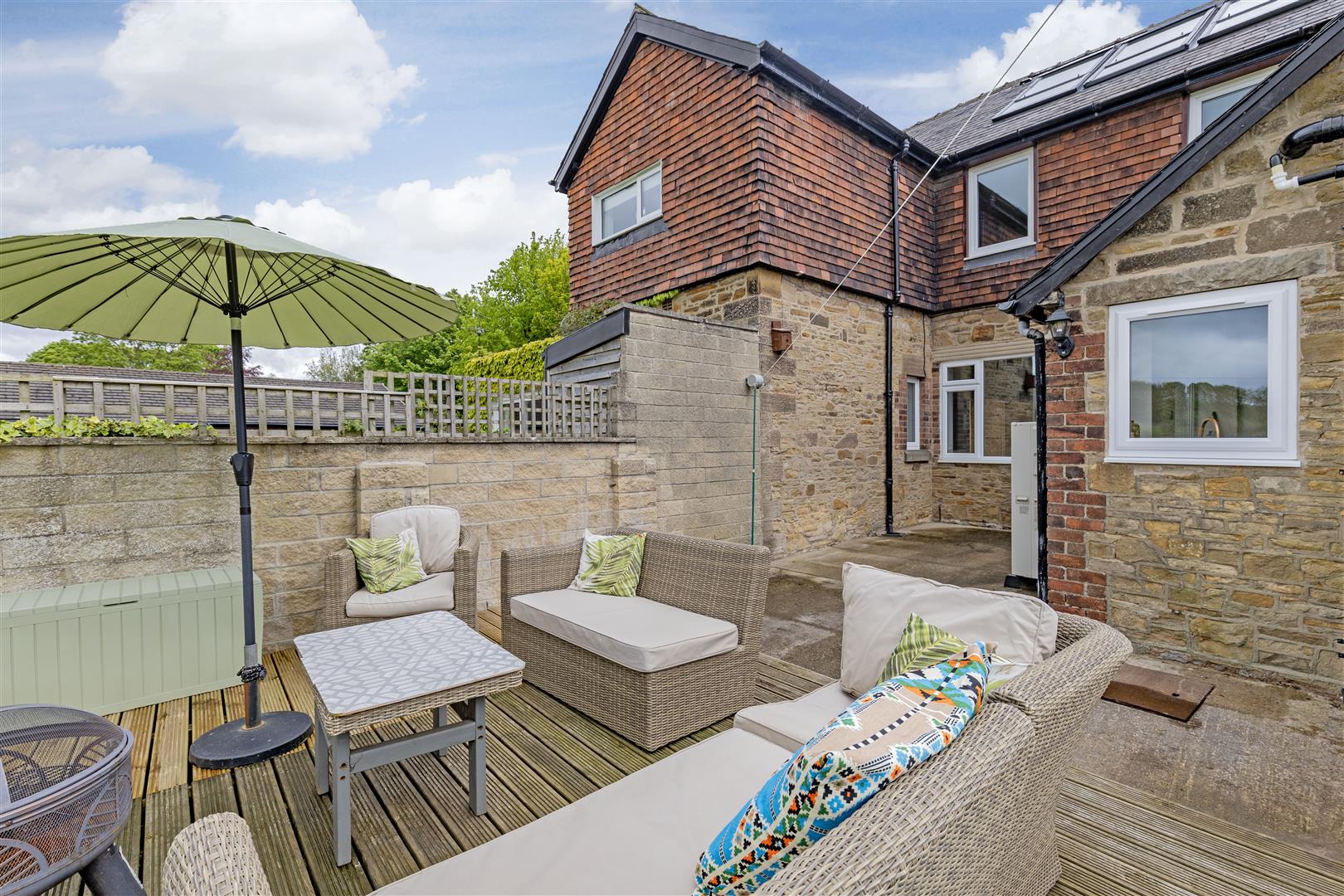 2 Railway Cottages, Station Road, Hope, Hope Valley, S33 6RR