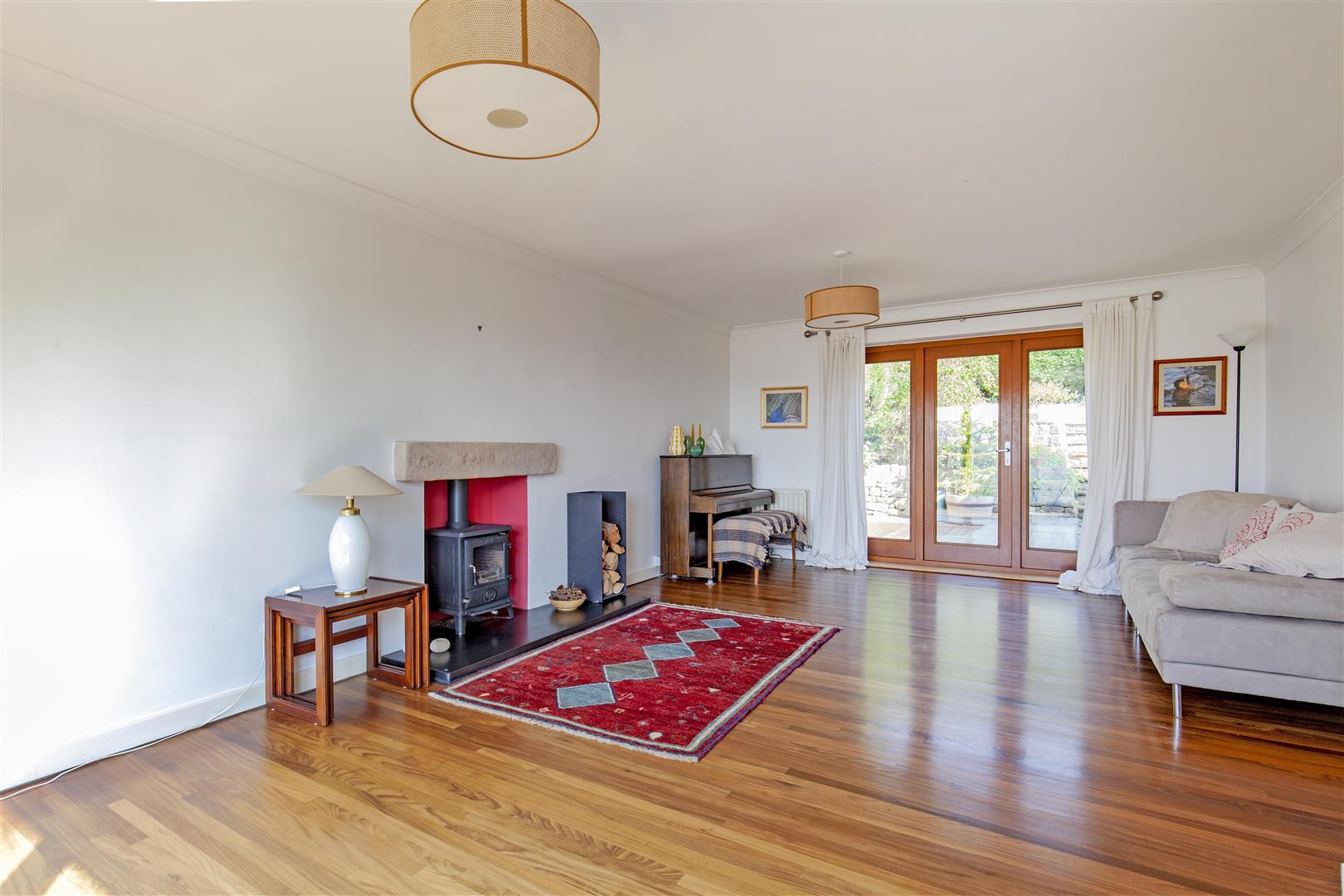 Boldre Stone, Ranmoor Lane, Hathersage, S32 1BW