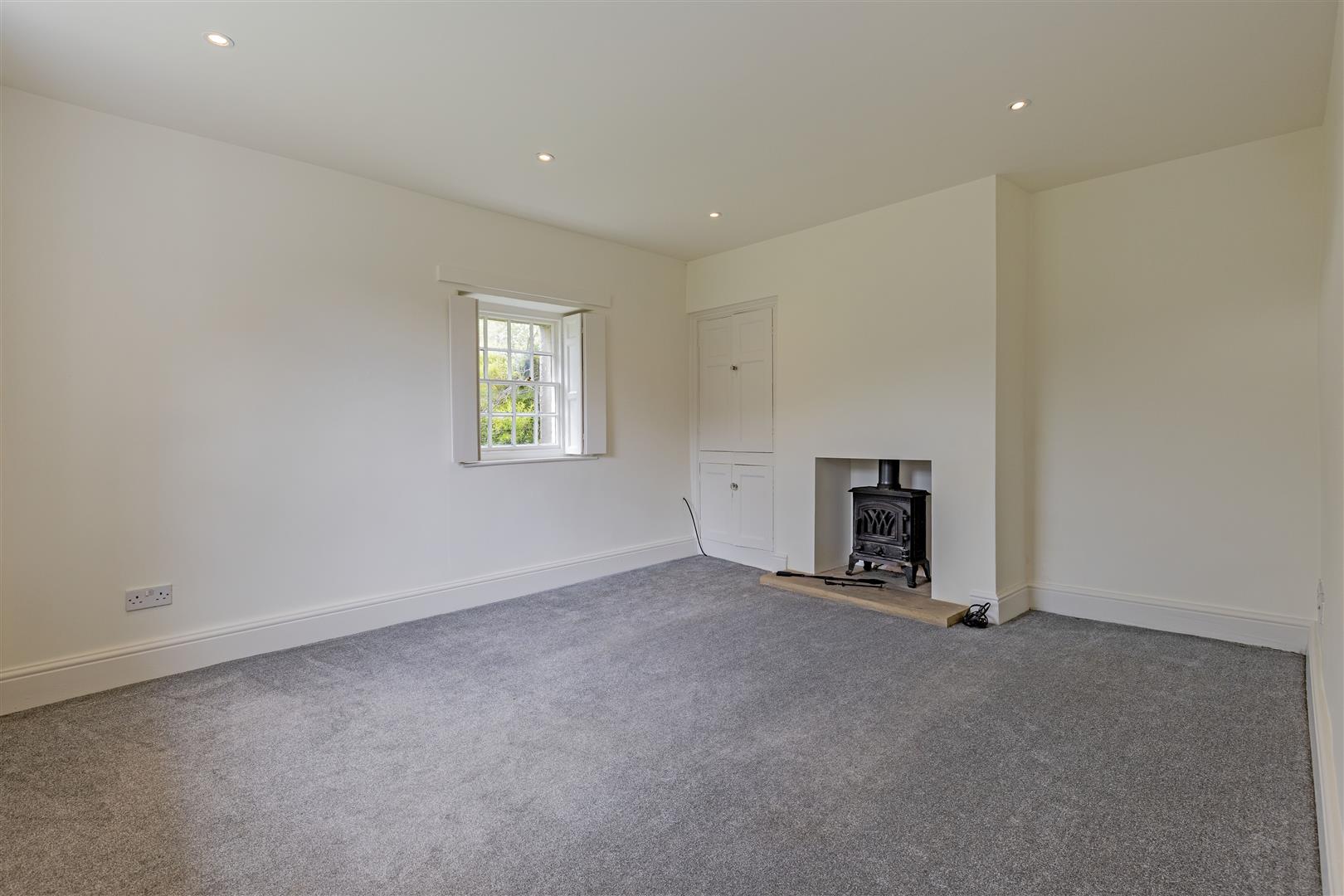 1, Church Bank Cottages, Hathersage, Hope Valley, S32 1AJ