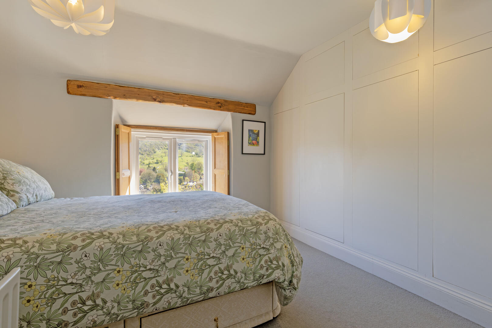 Mountain View, Far Hill, Bradwell, Hope Valley, S33 9HR