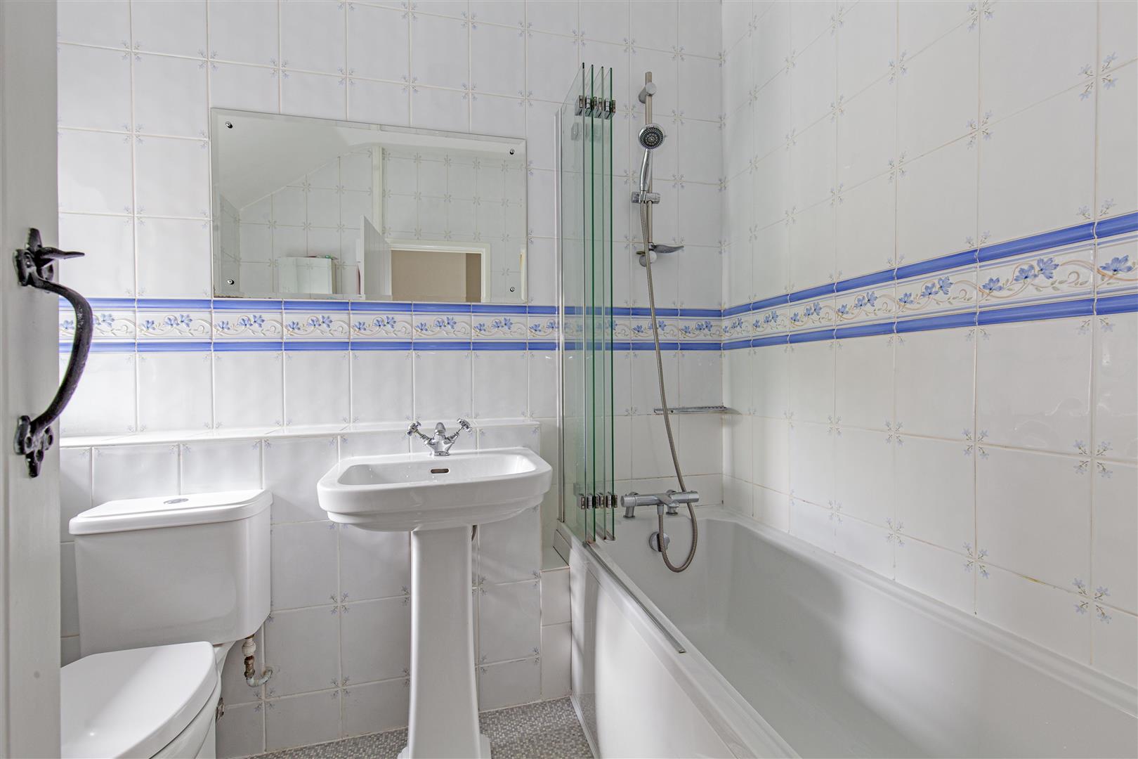 5, Edgemount View, Curbar, Calver, S32 3YX