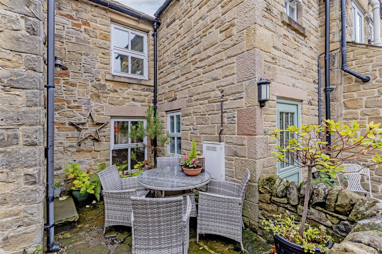 4 Carr Cottages, Townhead, Eyam, Hope Valley, S32 5RE