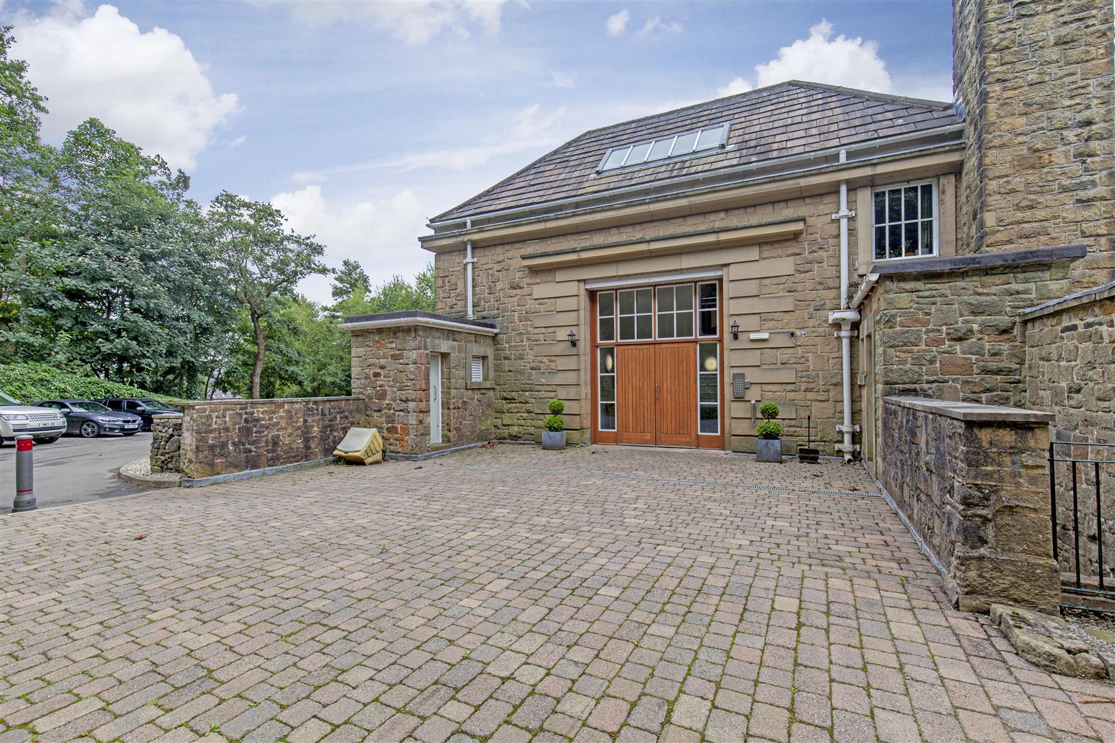 28 Ladybower Lodge, Ashopton Road, Bamford, Hope Valley, S33 0BY