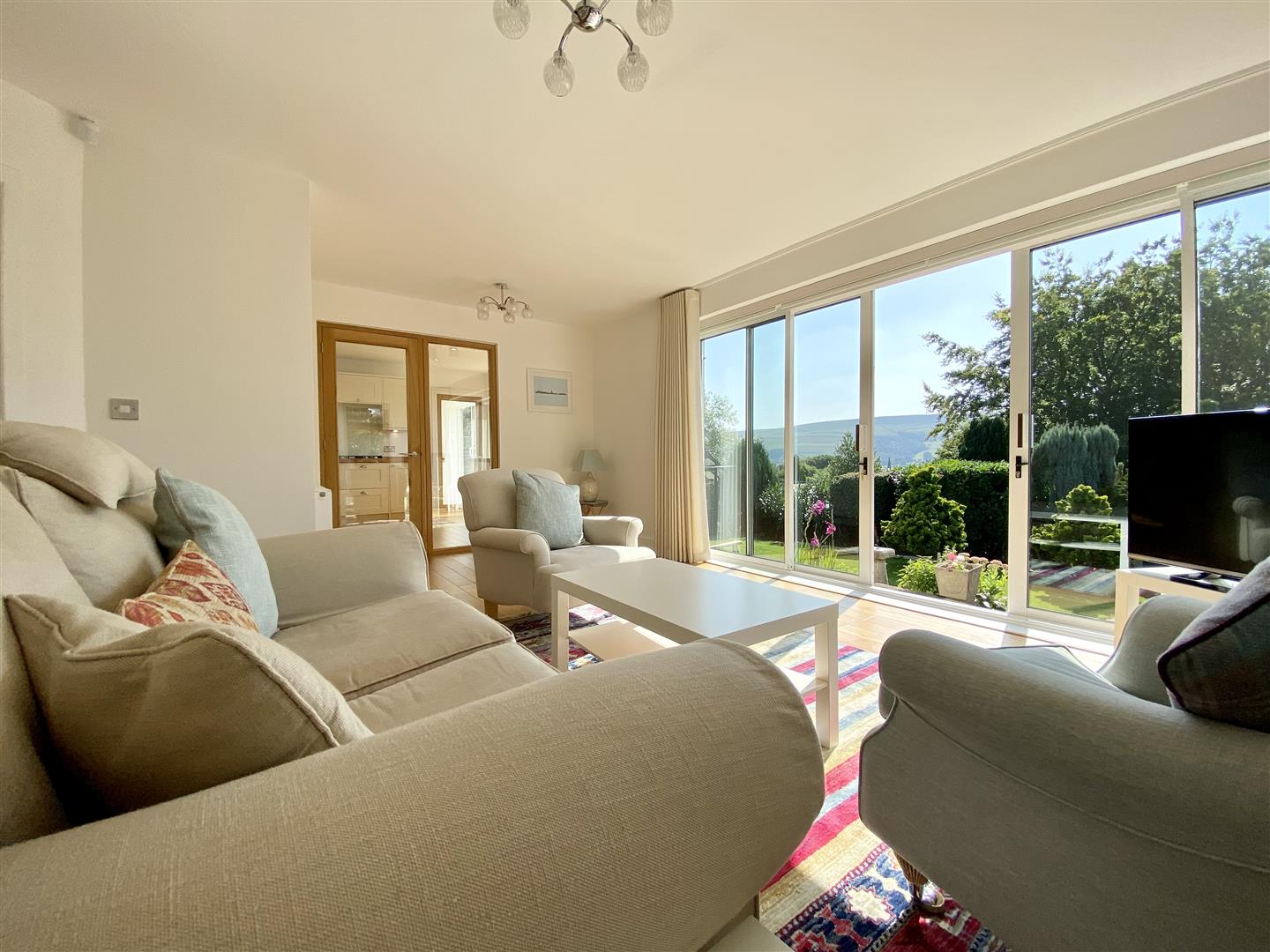 Ty Bryn, West Lees Road, Bamford, Hope Valley, S33 0BT