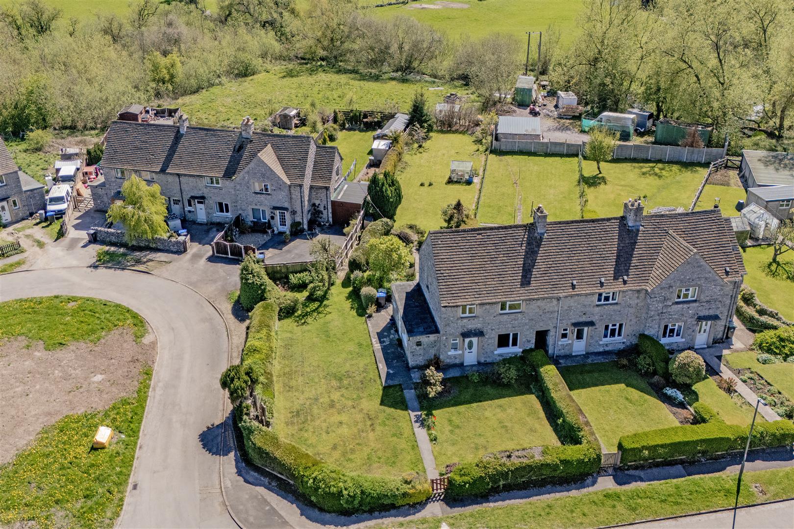24, The Crescent, Bradwell, Hope Valley, S33 9HL